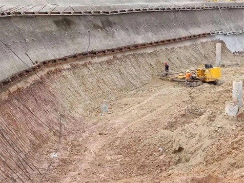 桑珠孜基坑边坡加固