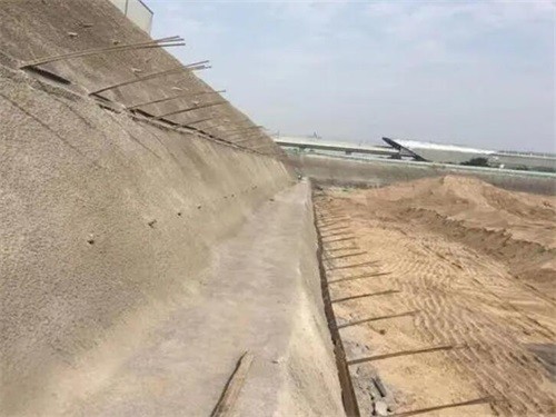 桑珠孜河道边坡加固
